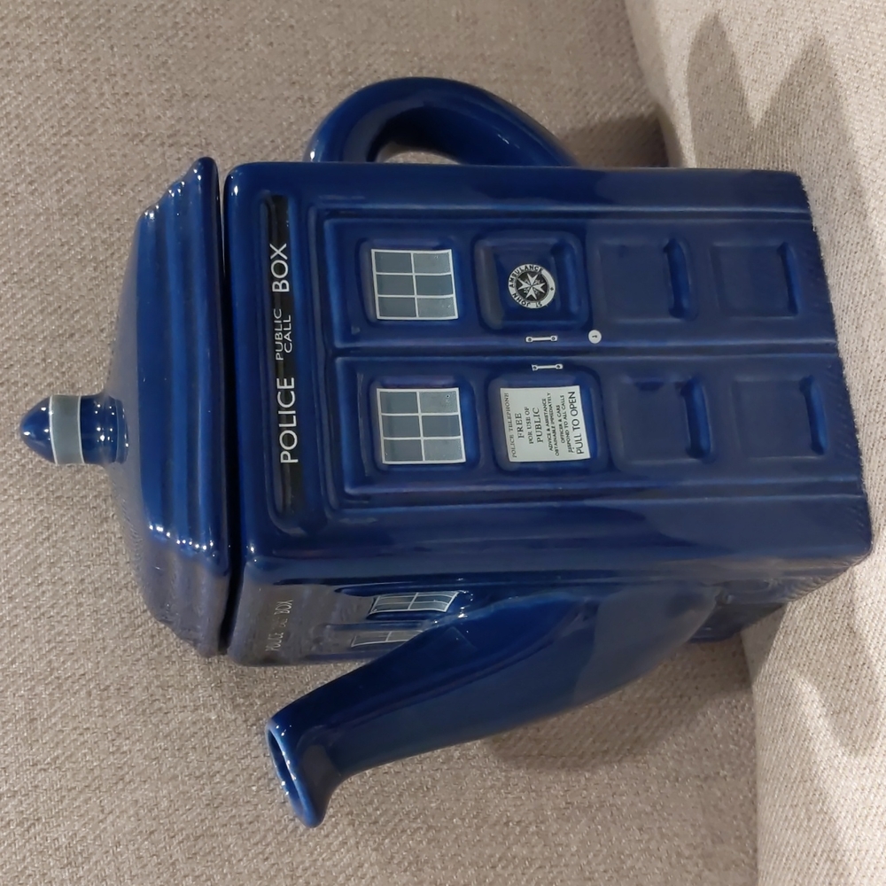 Doctor Who TARDIS Teapot